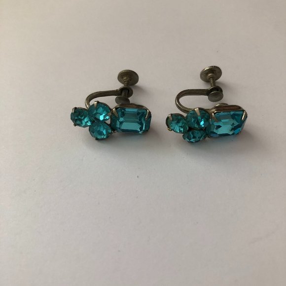 Coro Jewelry - Vintage Coro earrings blue stones screw backs